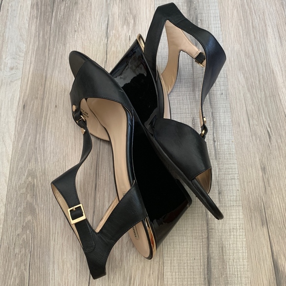 Karl Lagerfeld Shoes - Karl Lagerfeld Affre Black Leather Sandals 9.5